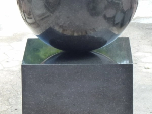 Sys Svinding skulptur Herlev Stenhuggeri